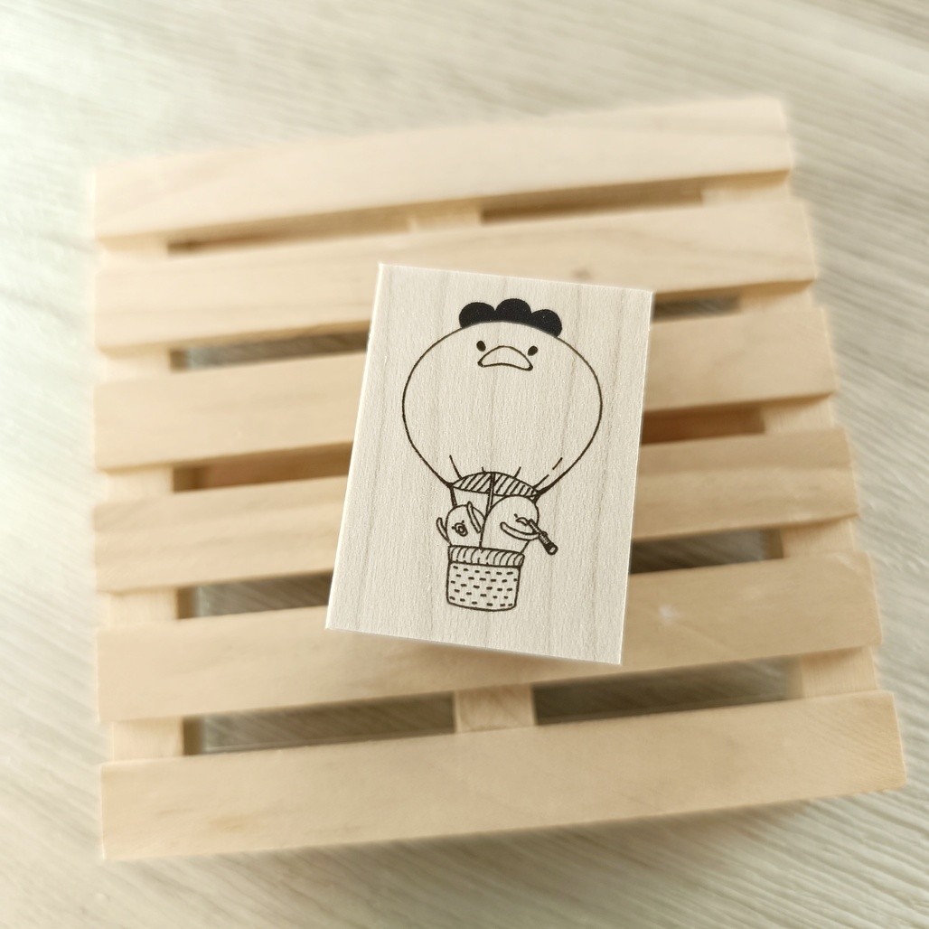 日本YUN．雞家族-熱氣球之旅 3x4cm原創櫸木印章