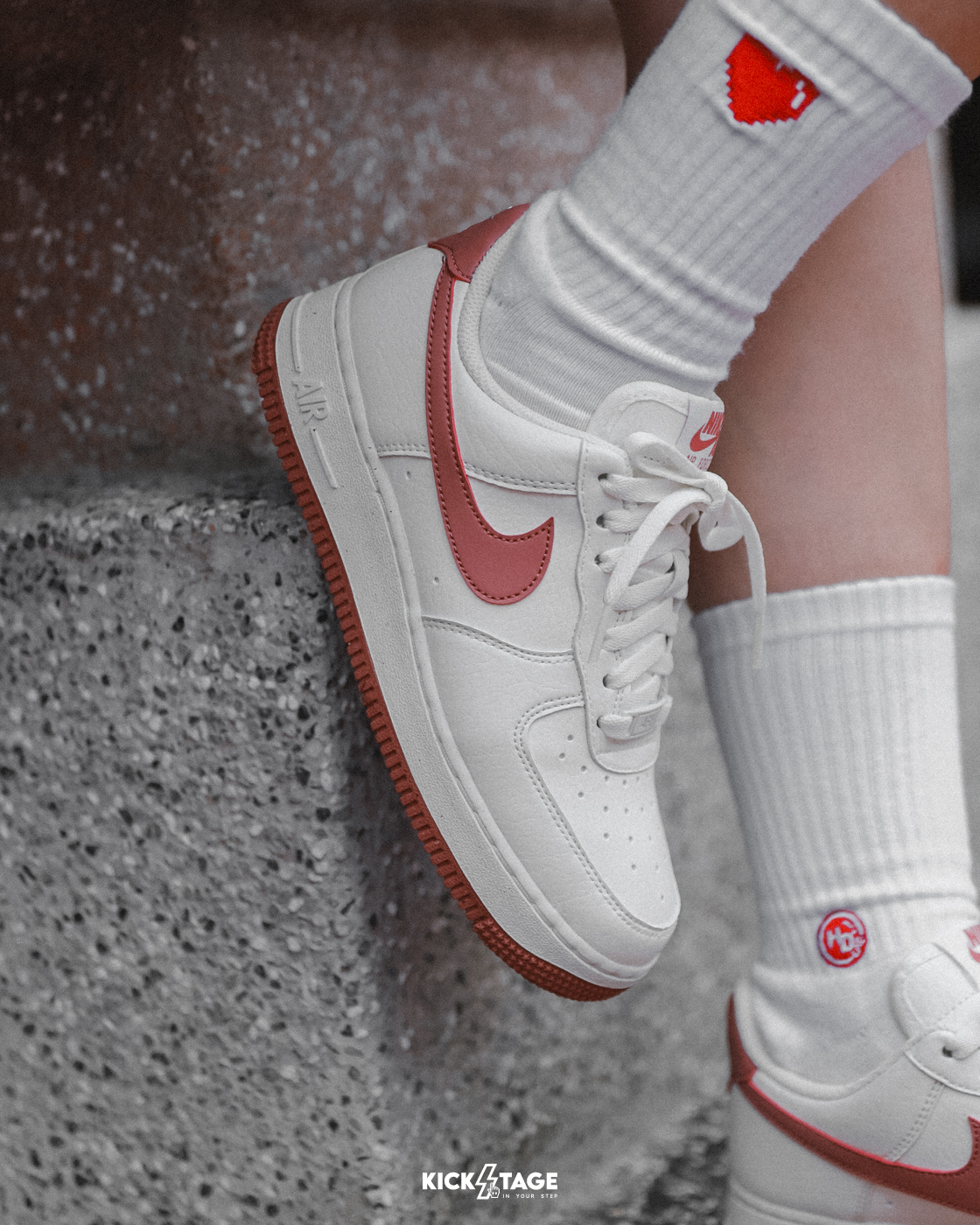 女鞋 NIKE AIR FORCE 1 '07 NEXT NATURE 白粉橘 環保材質 皮革 復古 休閒鞋【DC9486-105】