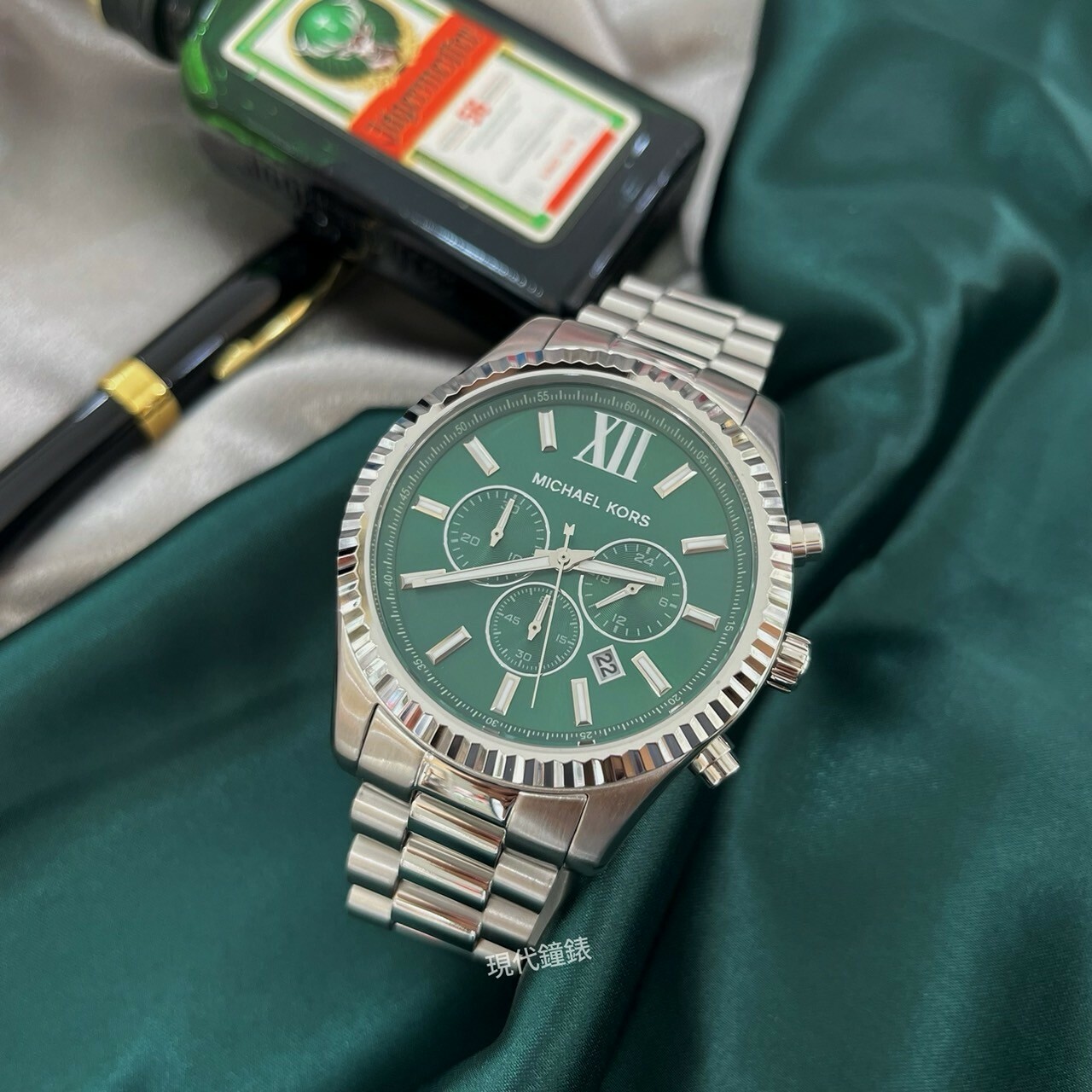 【MICHAEL KORS】 Lexington 燦綠環刻三眼手錶  MK9152 44mm 現代鐘錶