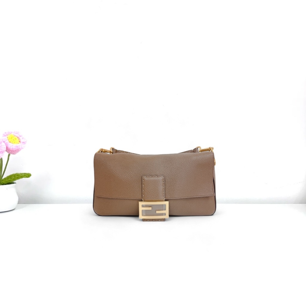Fendi baguette large Bag - Brown / Ghw