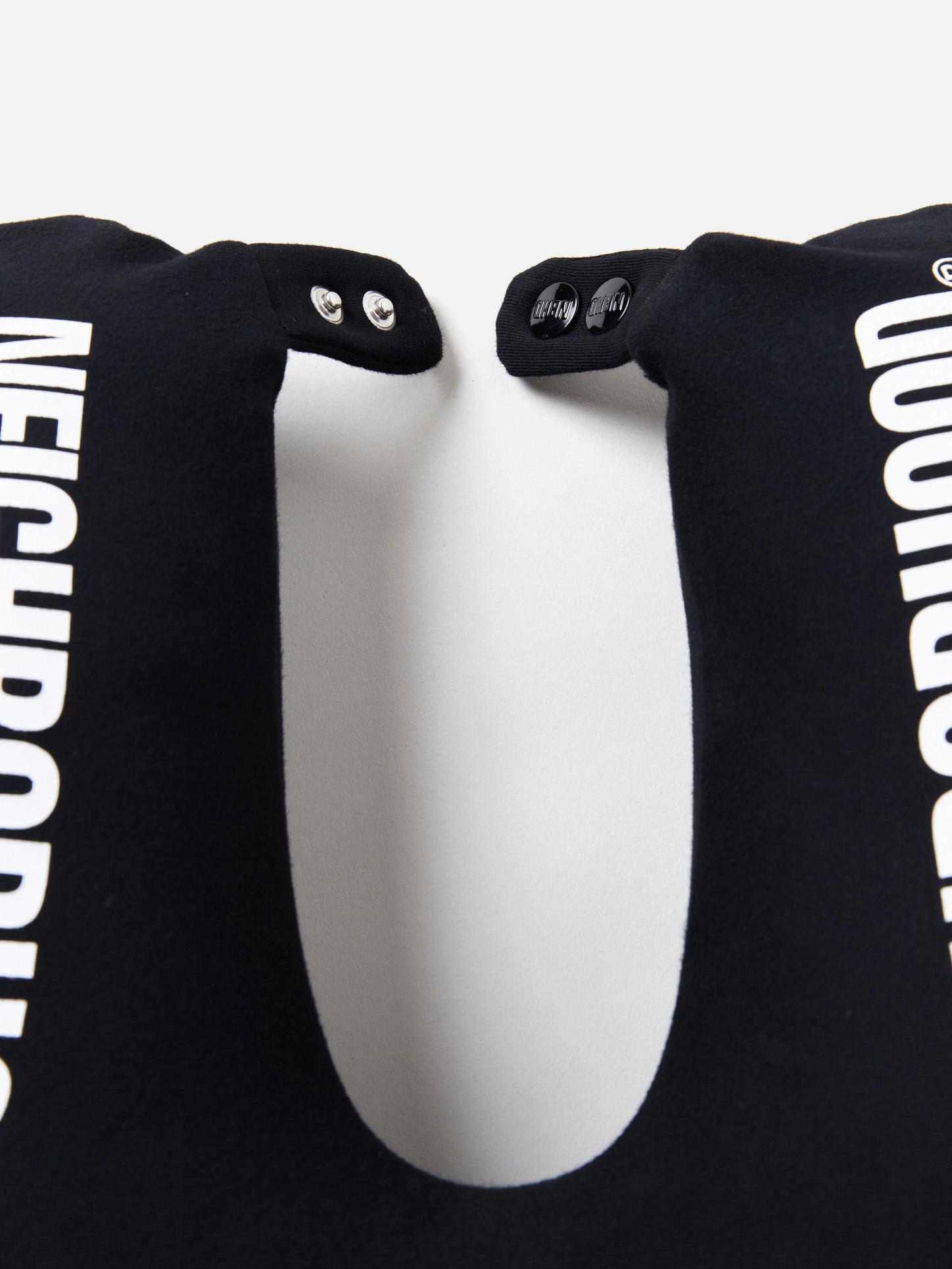 NEIGHBORHOOD LOGO NECK PILLOW ピロー ロゴ CI 公式】Yogibo Neck Pillow Logo（ヨギボー ネックピロー ロゴ