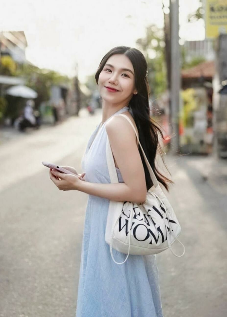 Gentle Woman Dumpling Bag(Custard Cream)