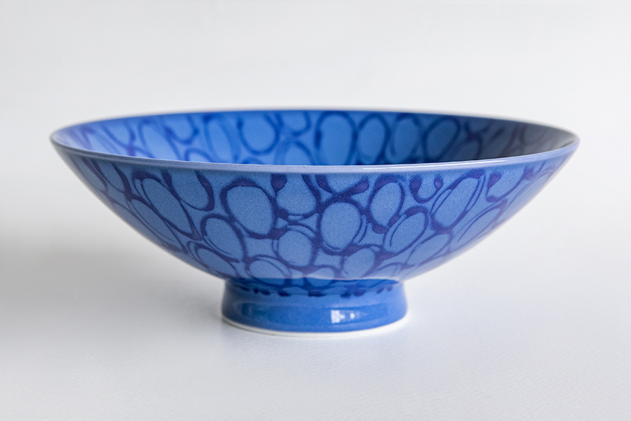 A white-glazed conical tea bowl, Tang dynasty 唐白釉斗笠茶盌