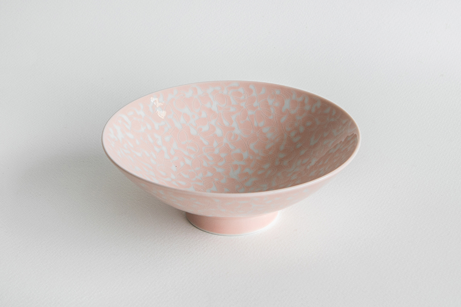 白山陶器-平茶碗 H-10 粉底白花瓣