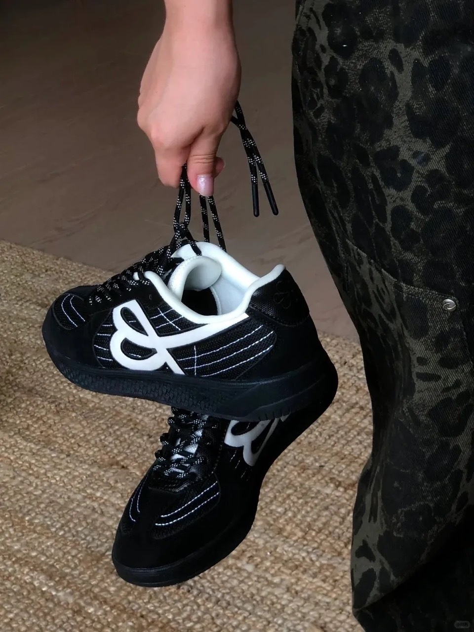 HBD X WE FLOWER 小花鞋 黑白 黑底 外縫線 金冬天 Winter同款 德訓鞋 男女鞋 / 預購