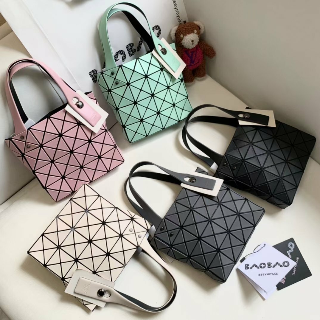 日本製🇯🇵 BAO BAO ISSEY MIYAKE 立體款手提袋 (2尺寸)