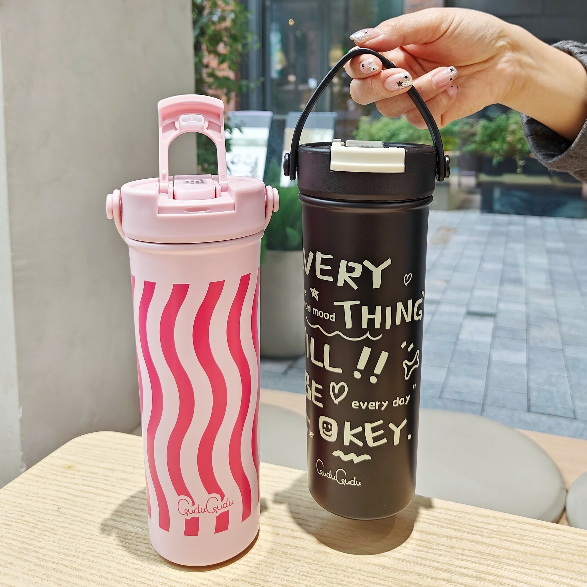 《5079》時尚簡約可愛手提不鏽鋼水壺610ml