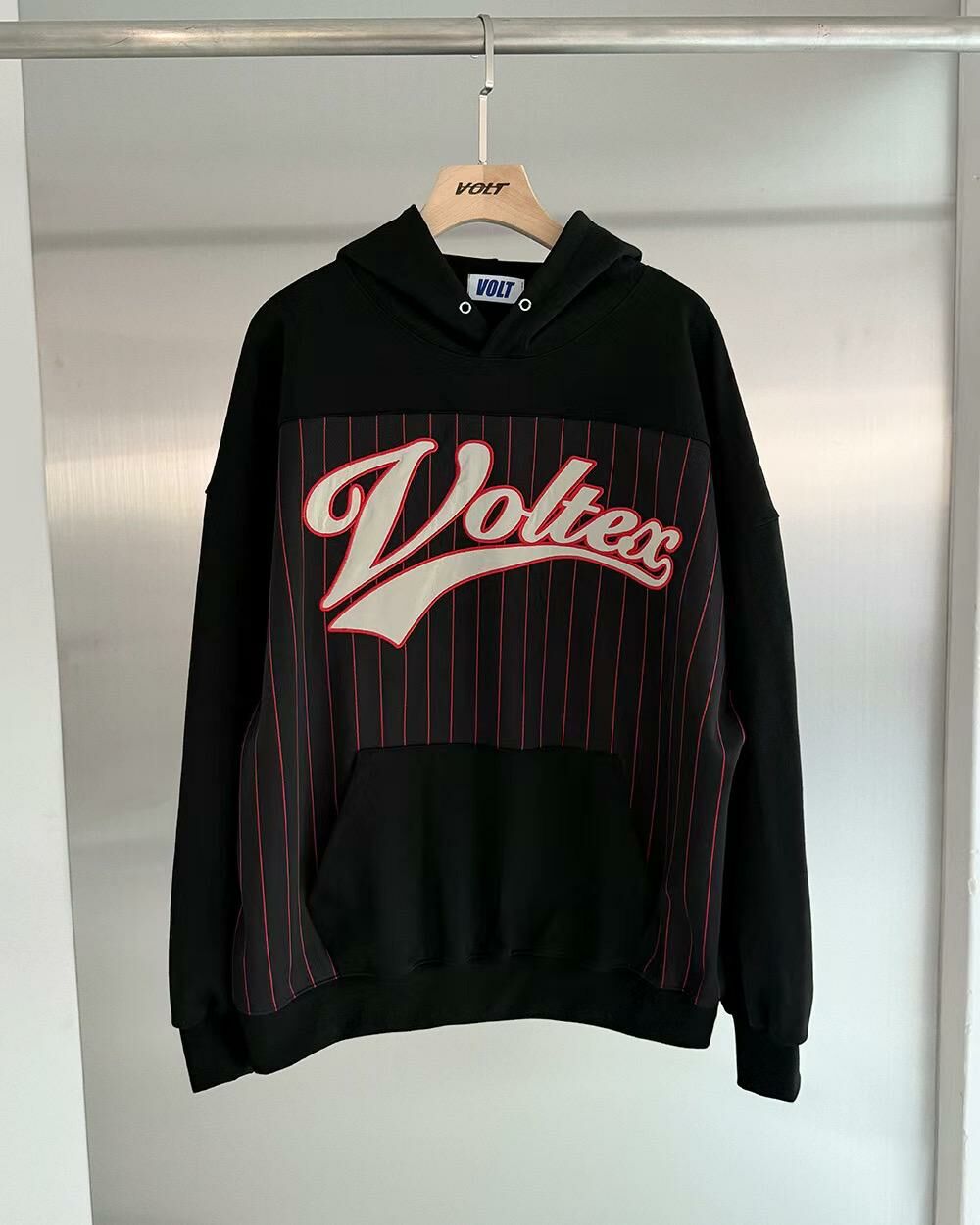 拼直間英文字連帽衛衣 VOLT-080T