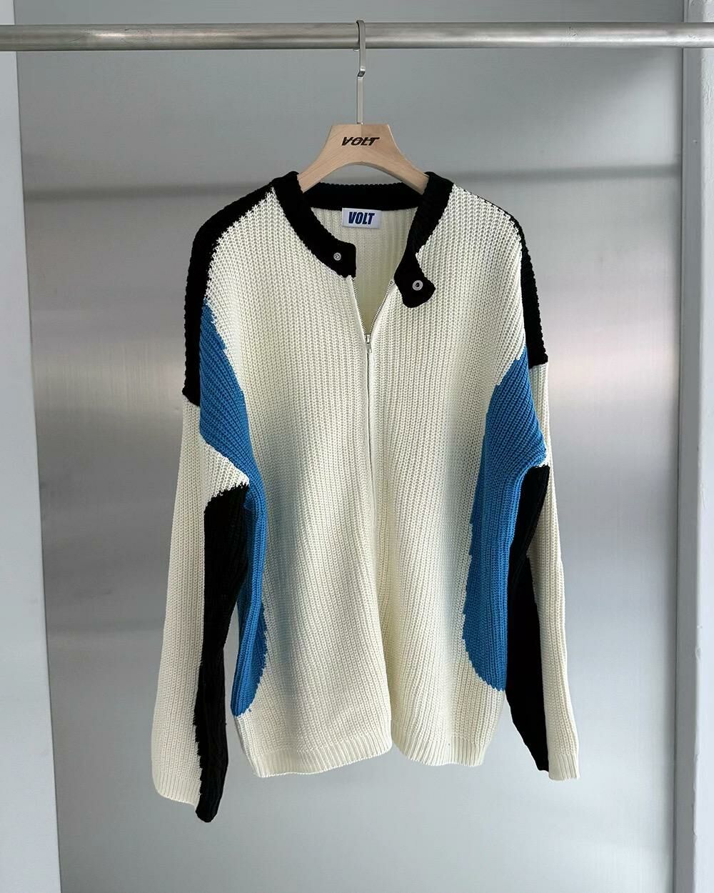 拼色圓領拉鍊針織外套 VOLT-081JK