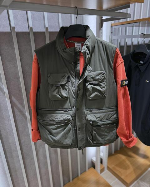 【代購】NATIONAL GEOGRAPHIC 國家地理 多口袋 高領 羽絨 背心 N244MDV050