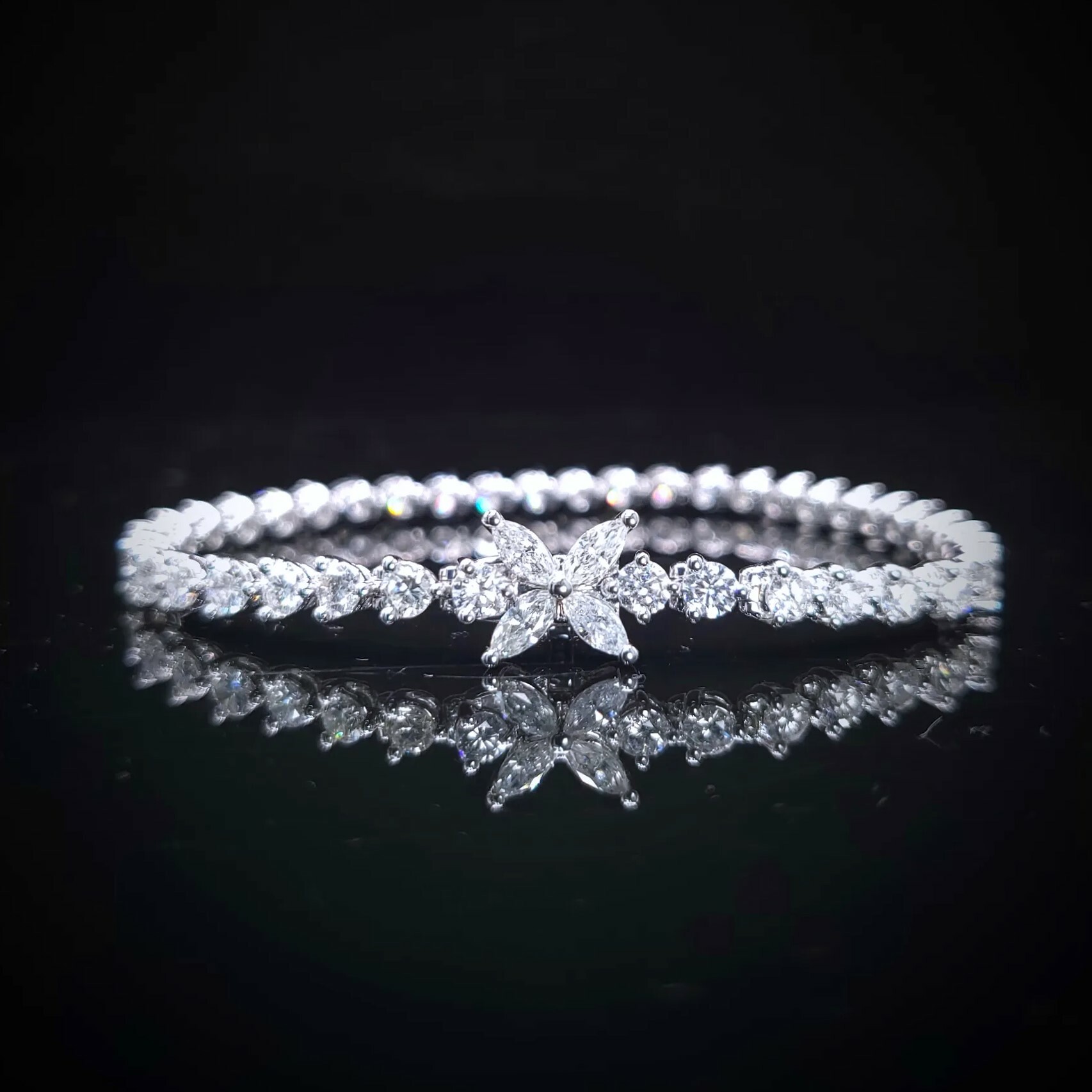 全新18K白金4卡95份鑽石手鍊