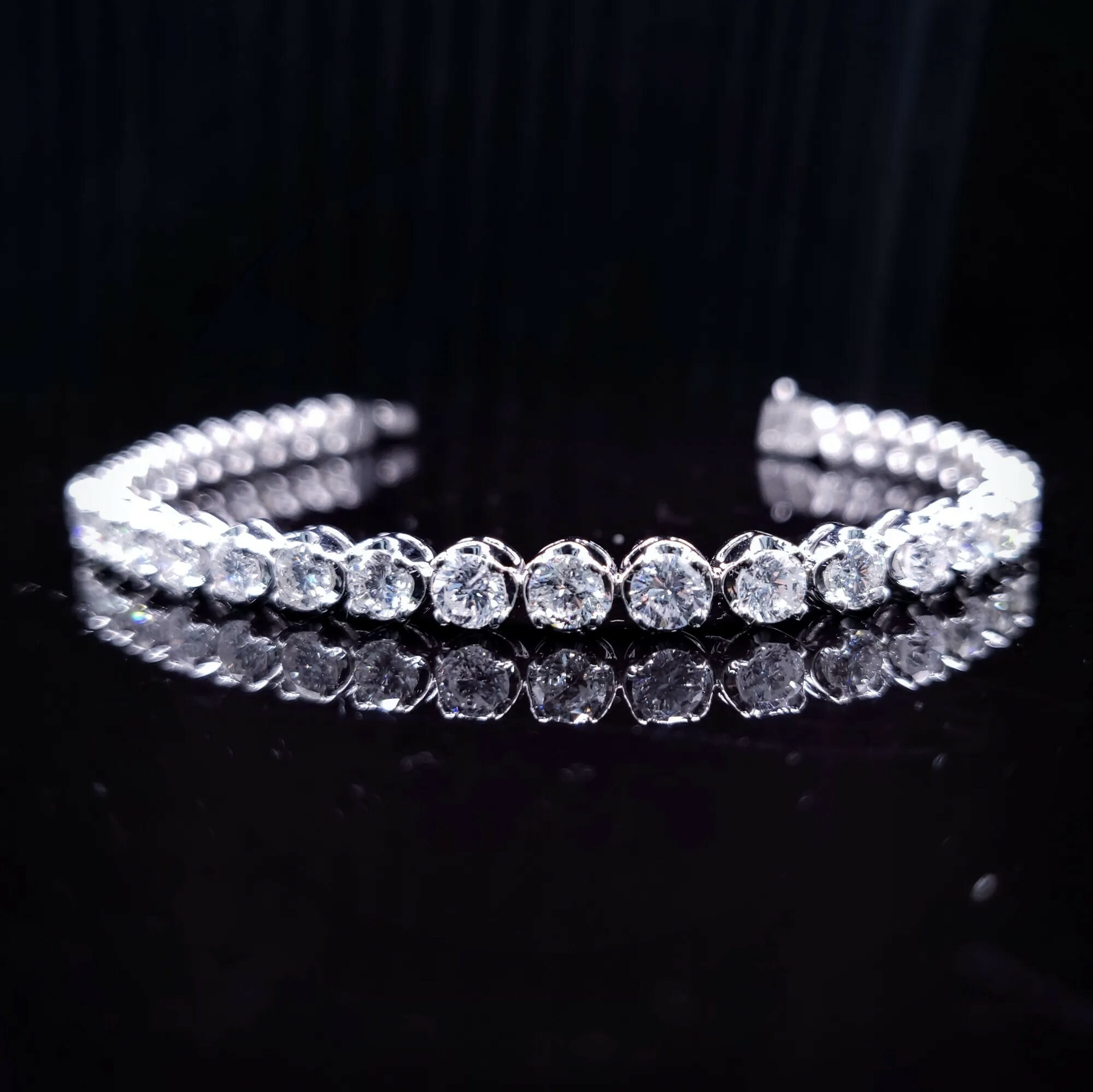 全新18K白金8卡7份鑽石手鍊