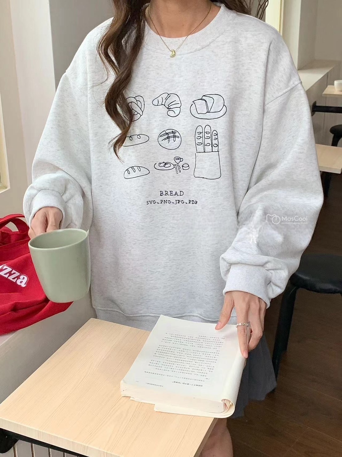 9150 女款麵包吐司大學T