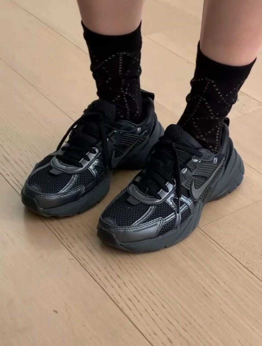 <快速出貨> Nike V2k Run All Black 純黑 (HJ4497001)