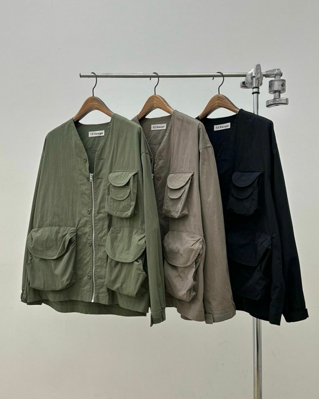 淨色V領拉鍊外套 12GAUGE-034JK