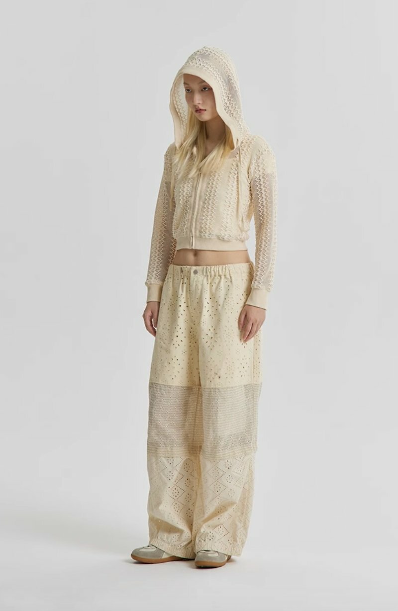 CONP 蕾絲修身透視連帽短版上衣