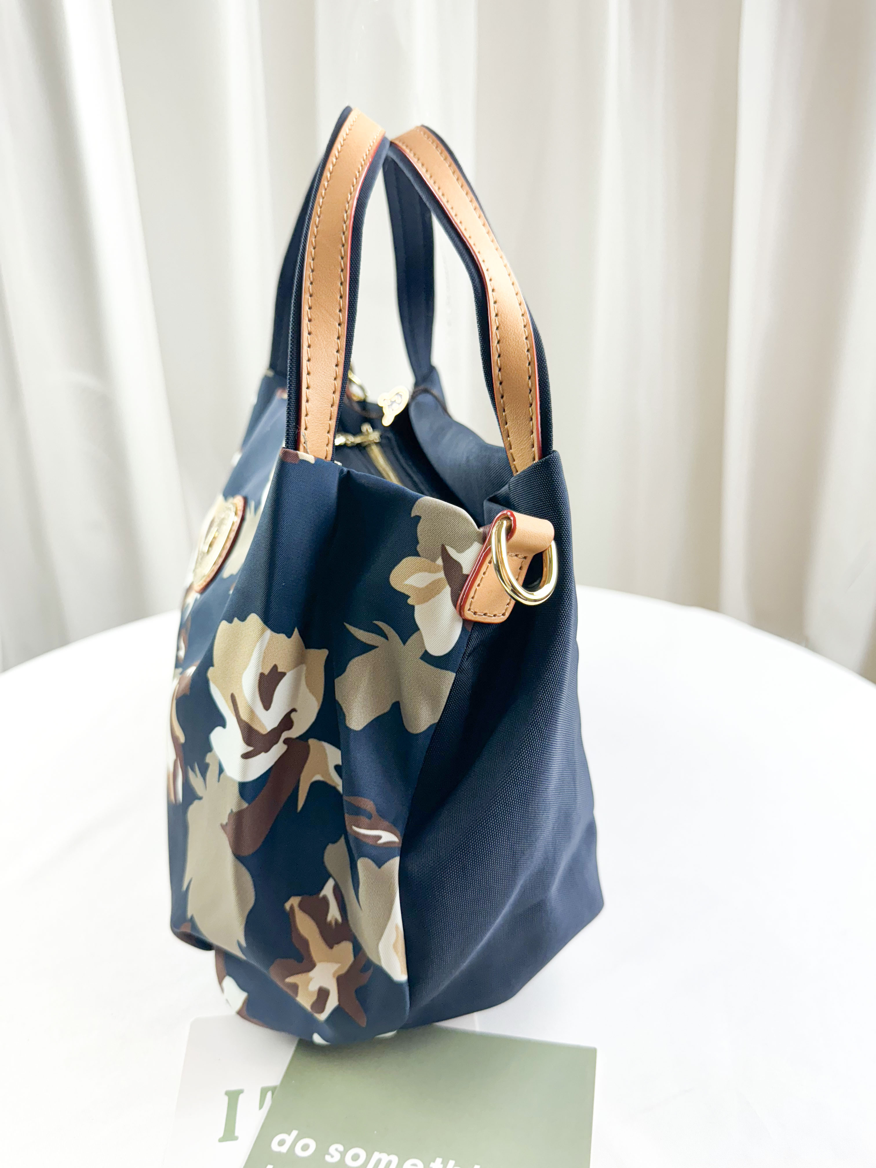 FamilyBear 蝴蝶花拼接藍防潑水手提包 / 側背包 附零錢包 #2808