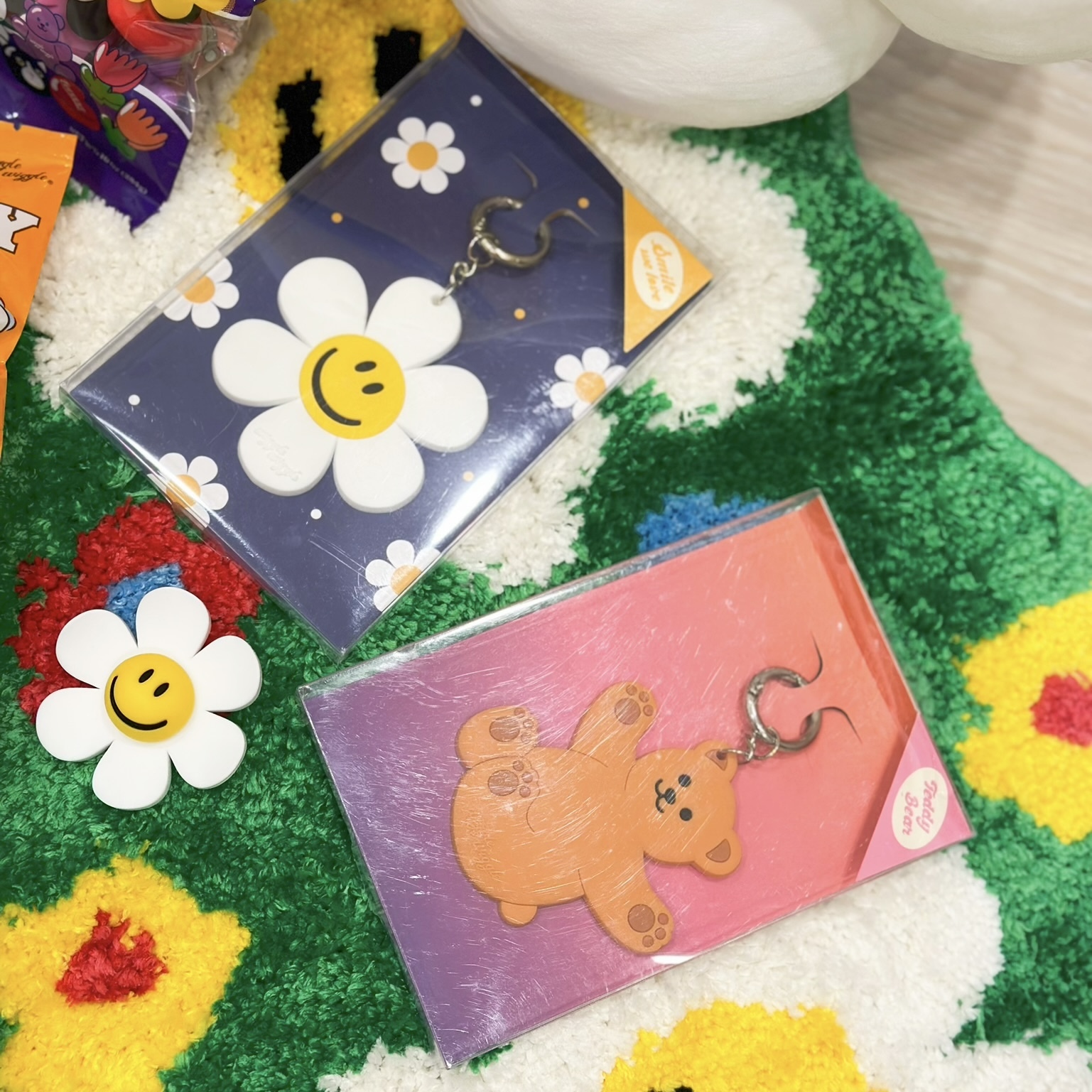 韓國WIGGLE WIGGLE 矽膠材質 吊飾 鑰匙扣 耳機吊飾 花朵//小熊