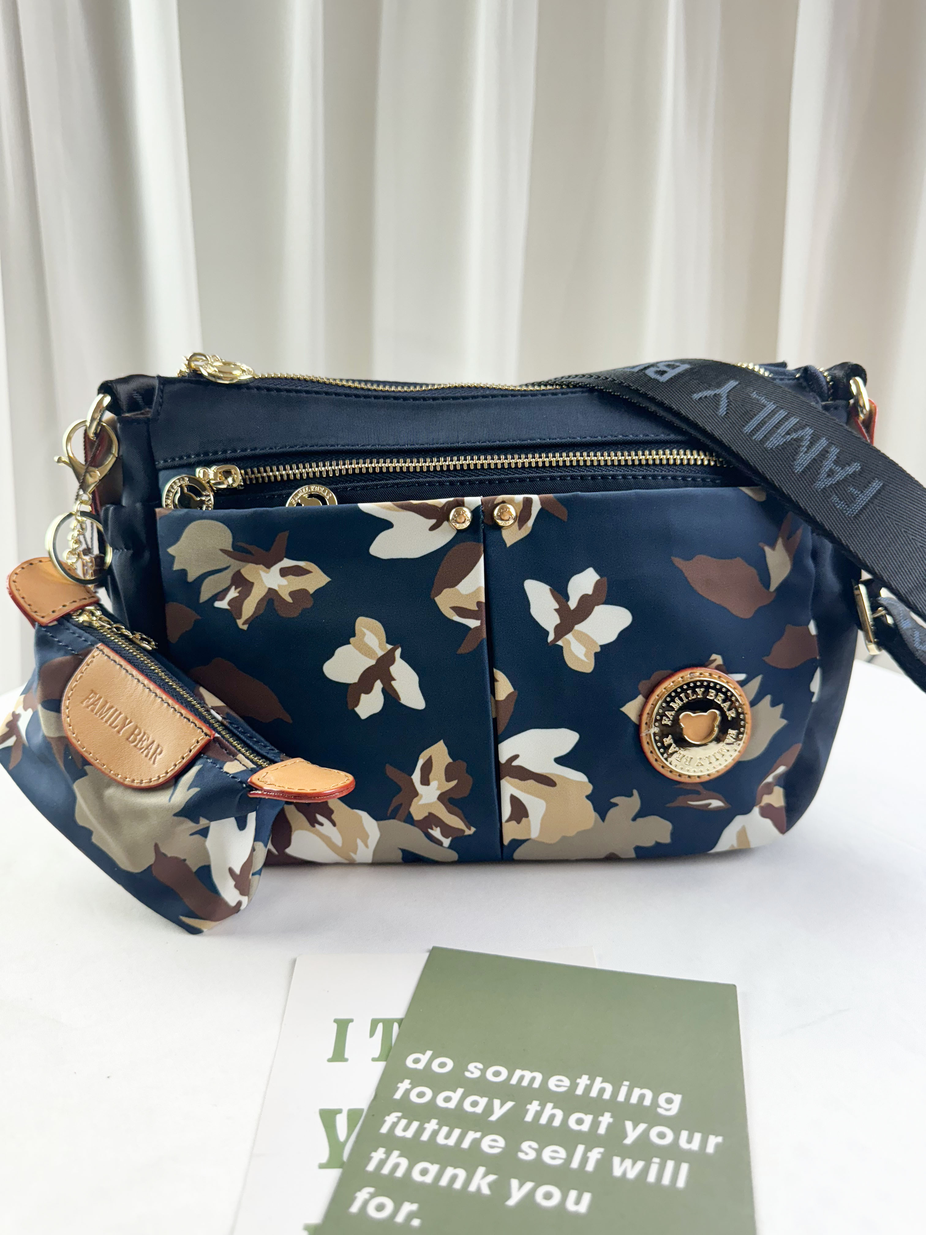 FamilyBear 蝴蝶花拼接藍防潑水側背包 附零錢包   #2806