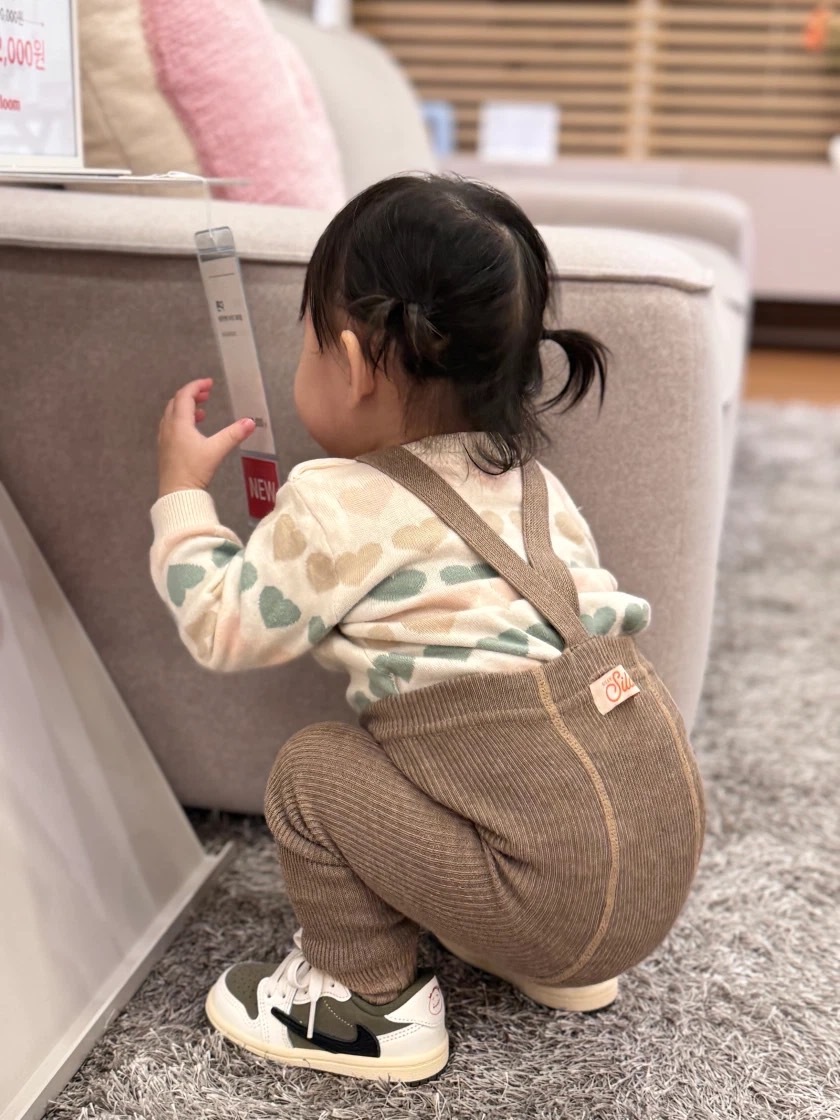 Travis Scott x Air Jordan 1 Low "Medium Olive" 反轉橄欖綠 倒鉤 幼童