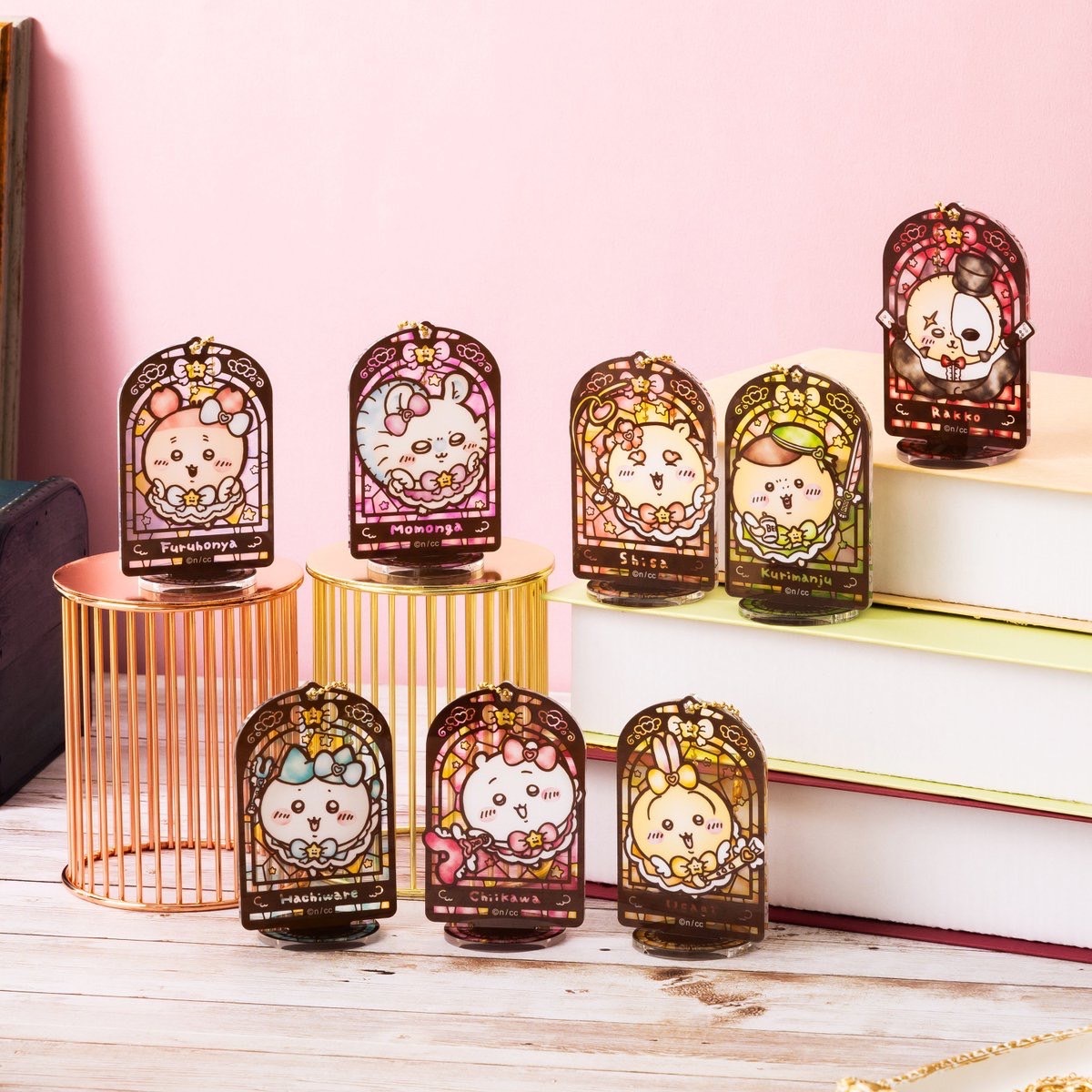 KTQ STORE ‧  日本 Chiikawa 吉伊卡哇 魔法少女新品 玻璃窗花壓克力立牌 吊飾