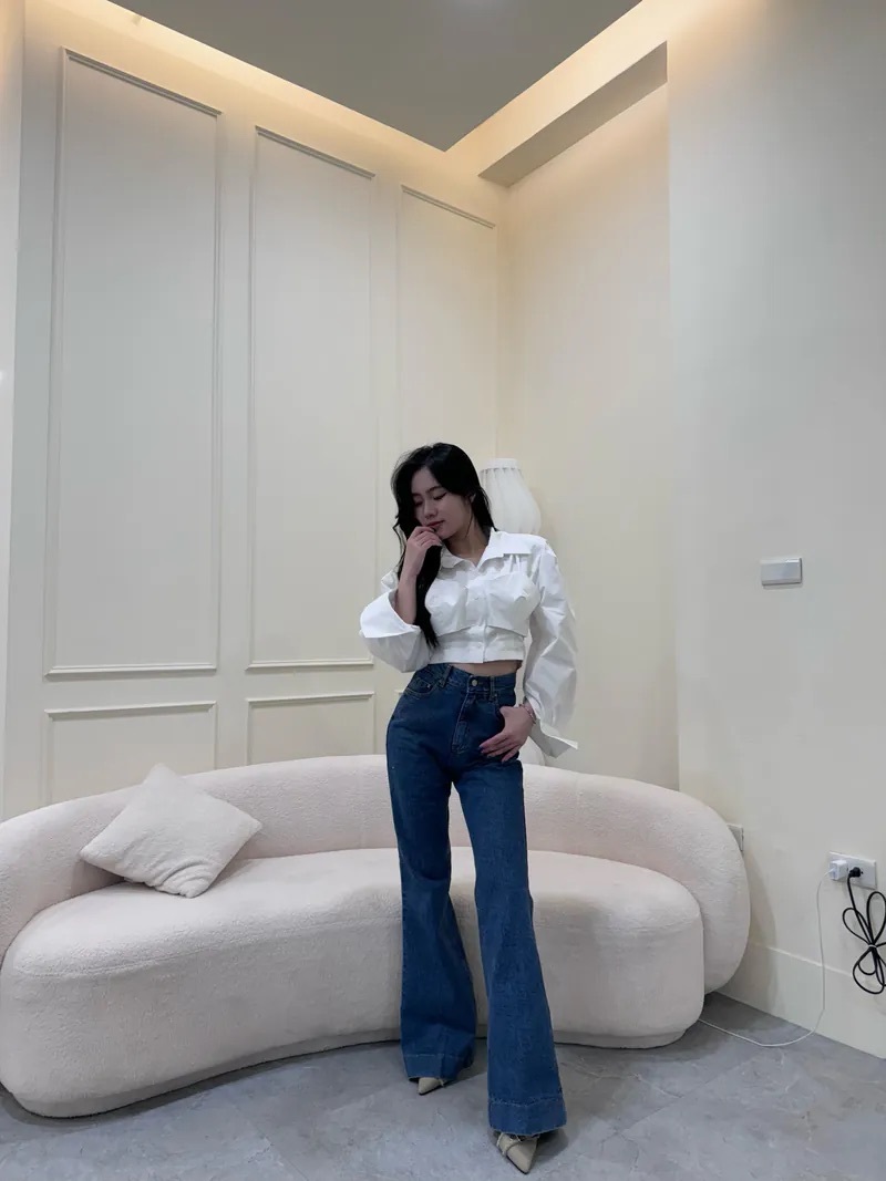 長腿姊姊的牛仔褲