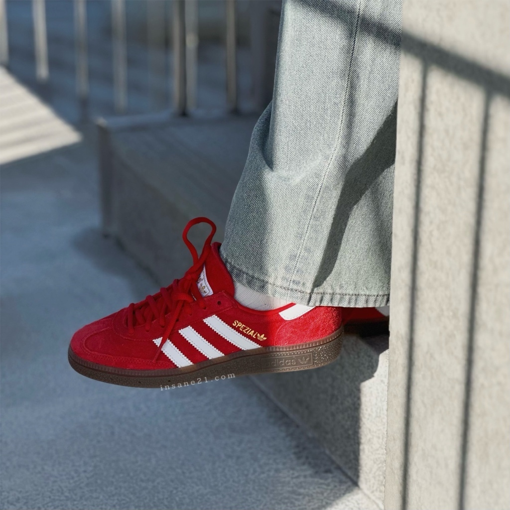 ADIDAS HANDBALL SPEZIAL 鮮紅色 金標 焦糖底 女 紅 休閒鞋 運動鞋 FV1227