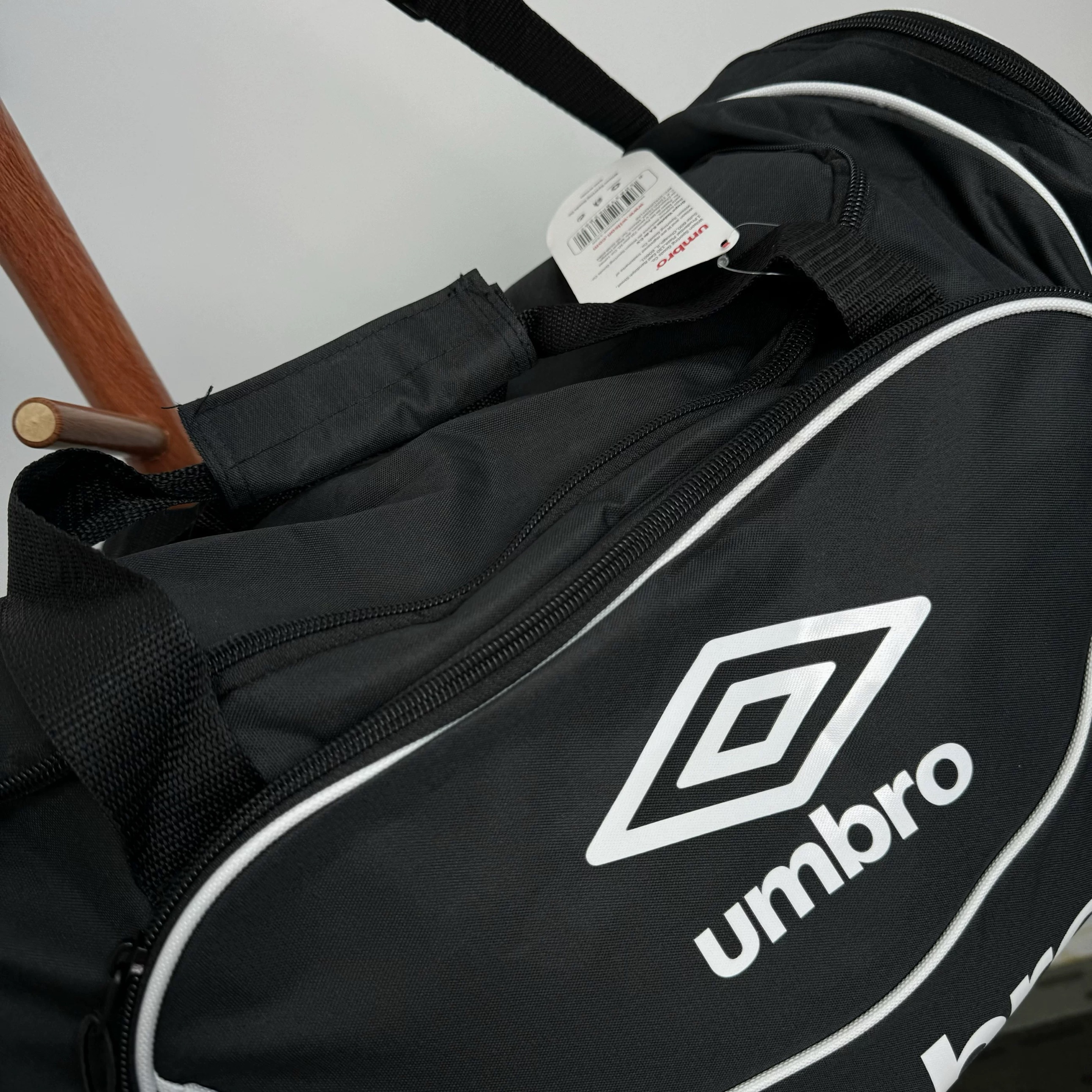 Umbro Duffle Holdall Bag (45L) Black