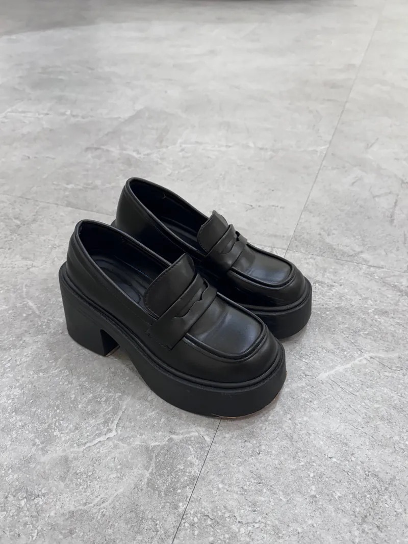 高校方頭小皮鞋（激推🔥）