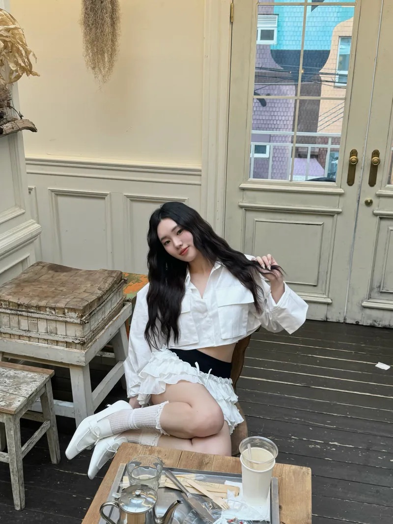 白色巧克力微高跟皮鞋（版型正常拿即可🤍）