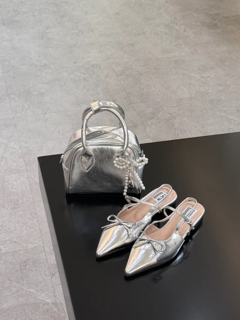 銀色方包（含墜飾）