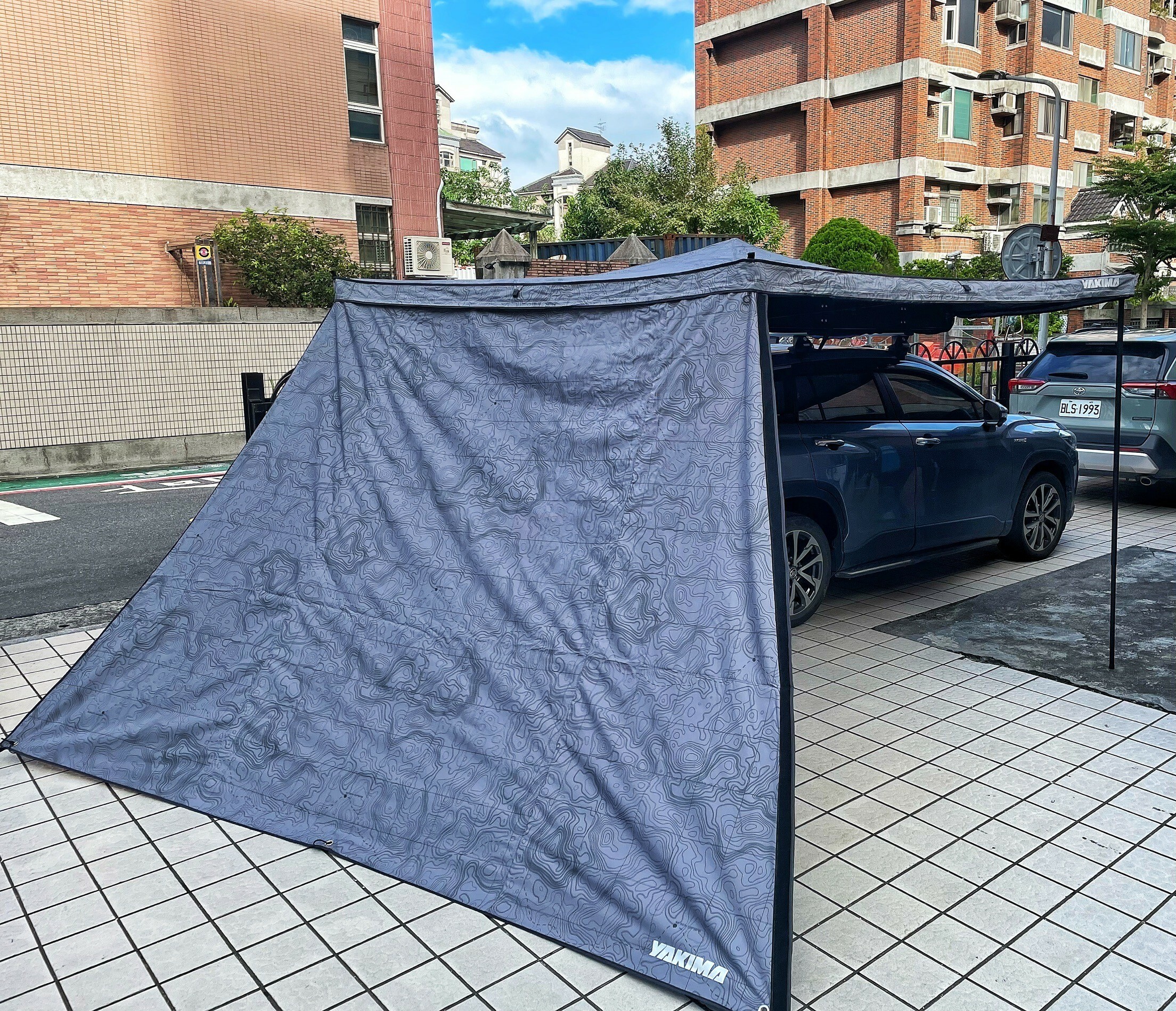 車邊帳 Yakima MajorShady 270 扇形帳(Toyota Corolla Cross)