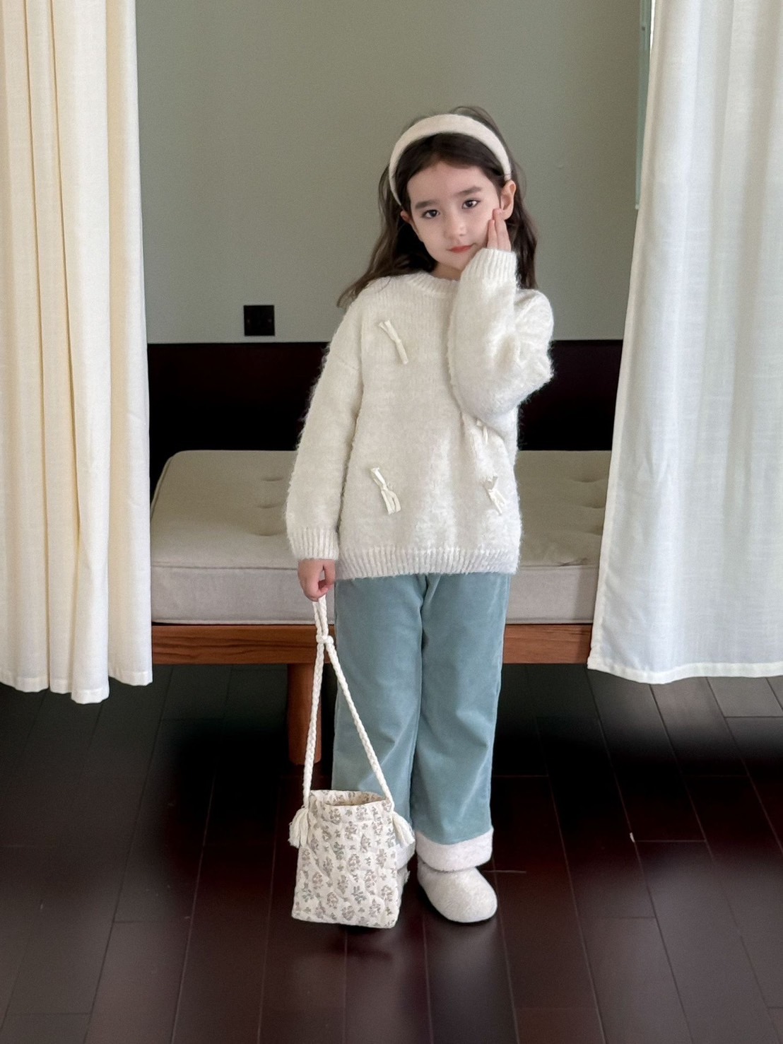 立體蝴蝶結毛衣（米白/粉/灰）