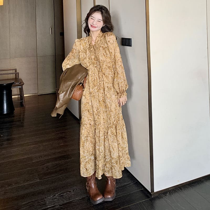 korean-fungus-trimmed-floral-dress