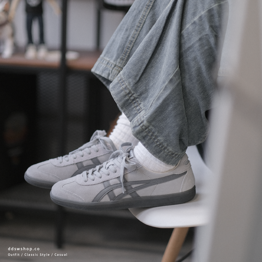 Onitsuka Tiger 鬼塚虎Tokuten 淺灰底深灰虎爪紋1183C431-020