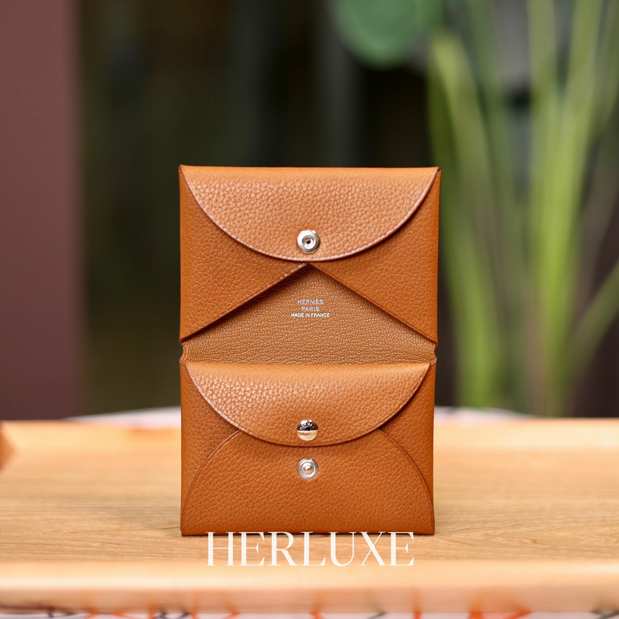 Calvi duo card holder 34 fauve barenia faubourg