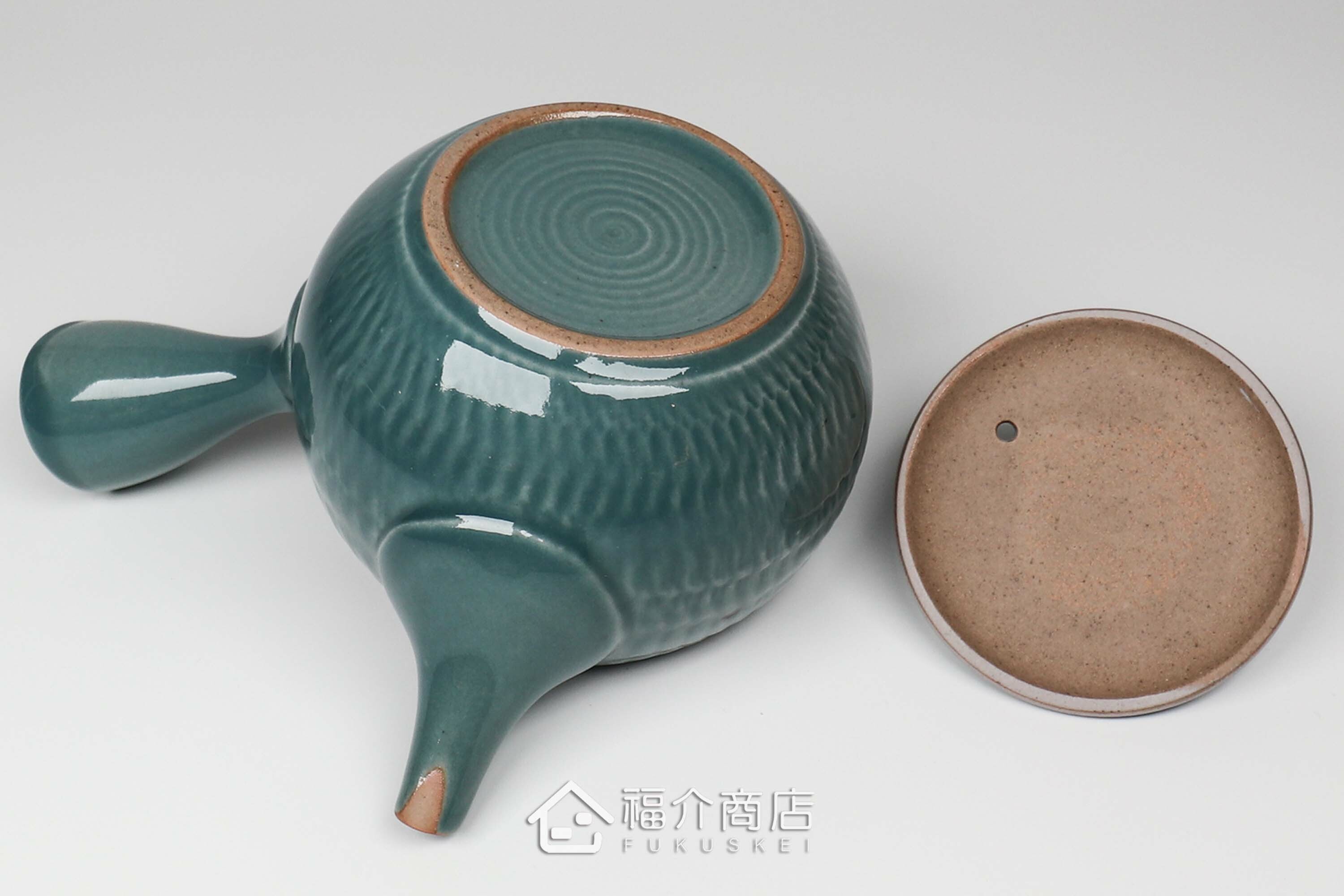 泡茶用的海洋藍色飛鉋造型日本陶壺