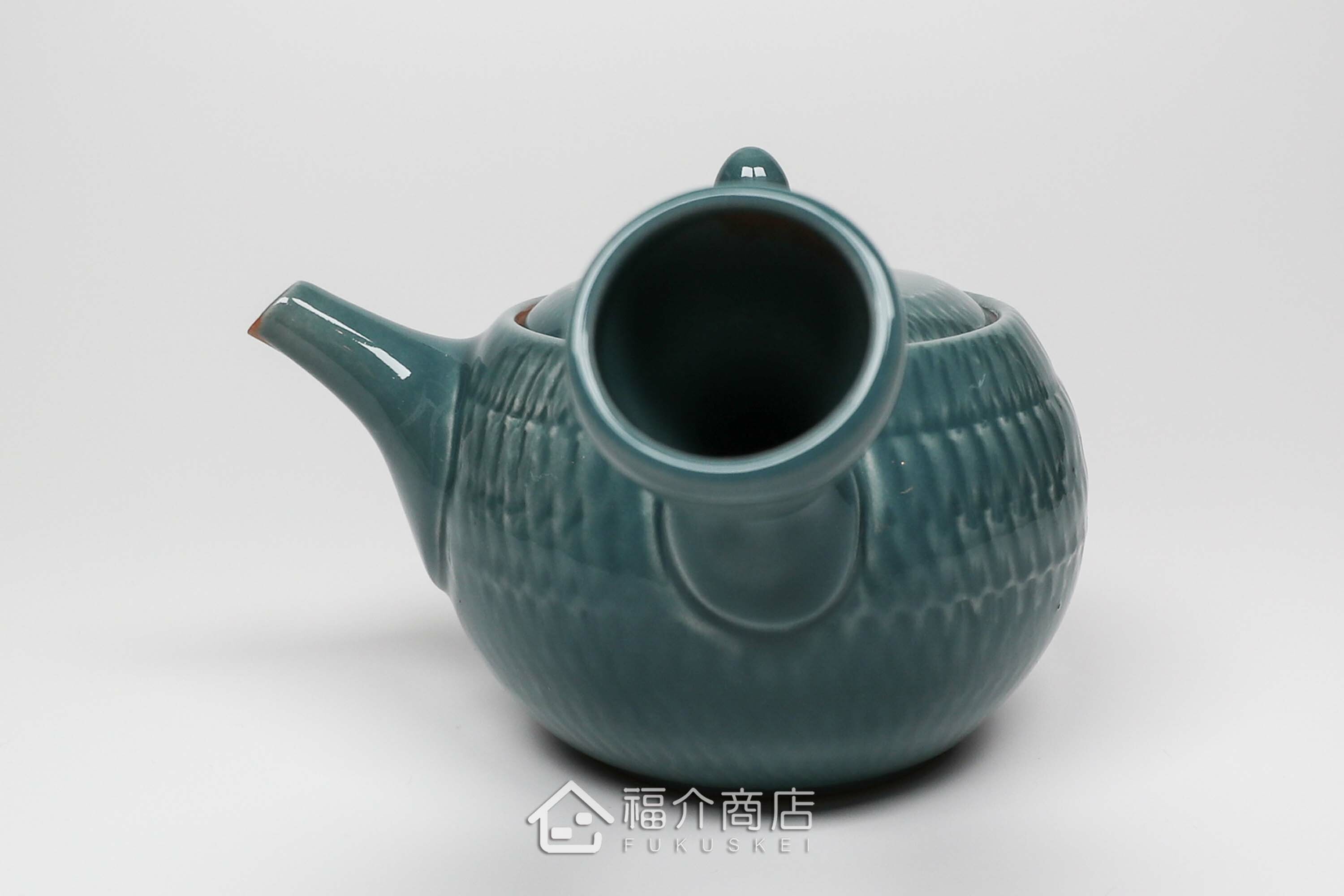 泡茶用的海洋藍色飛鉋造型日本陶壺