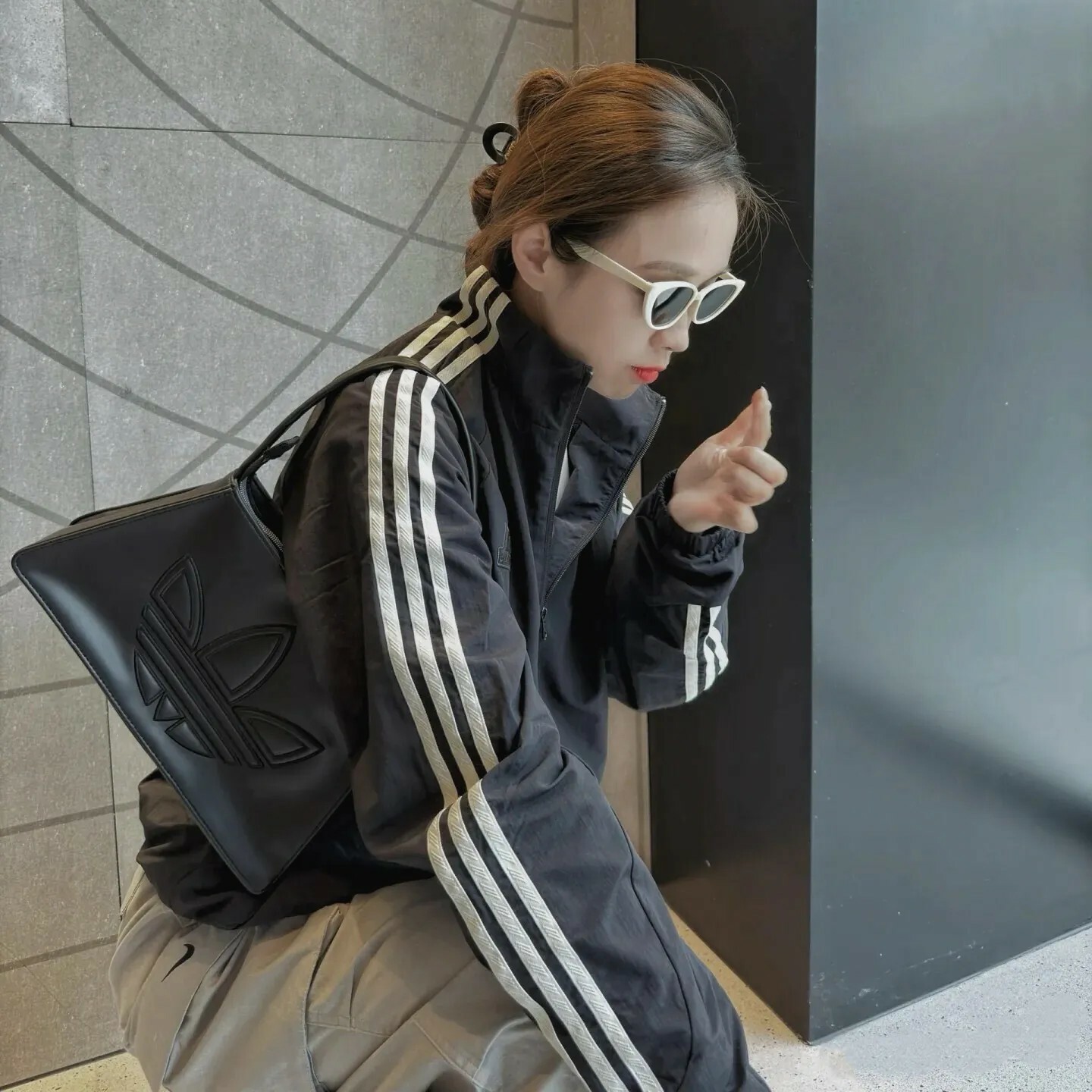 Adidas Originals 三葉草 腋下包 肩背包 IY4057