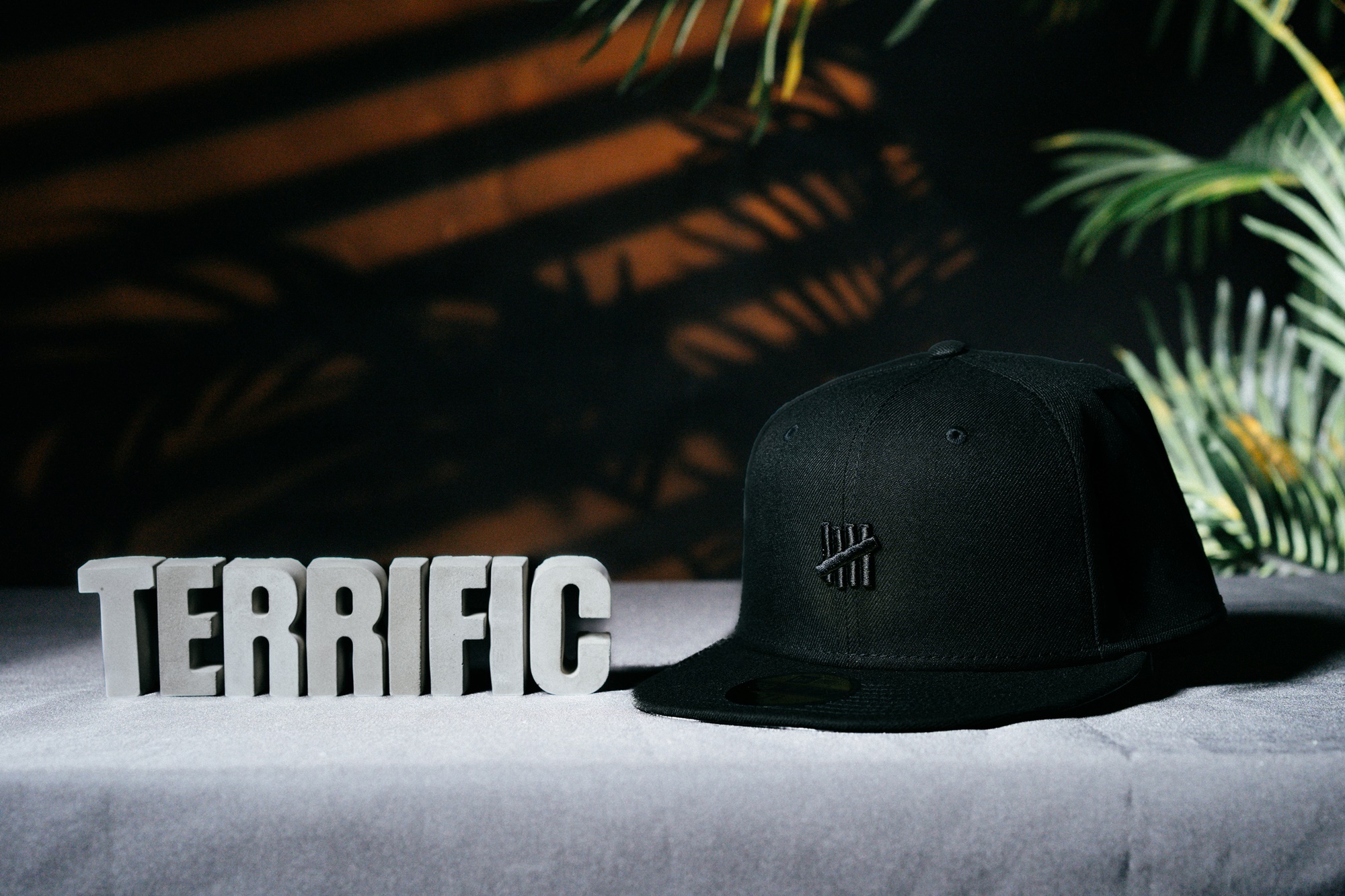 Undefeated帽子 聯名款 黑 小圖 棒球帽 New Era 59FIFTY 全封帽 全新