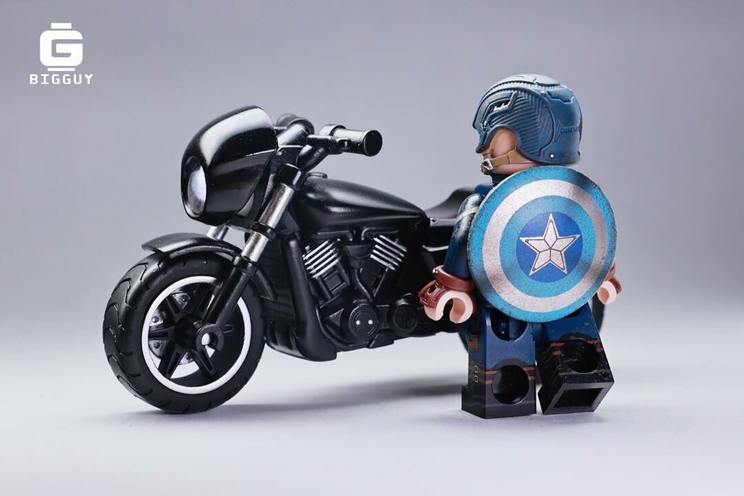 【預訂】【Bigbuy 】美國隊長 + 摩托車 (戰損版)