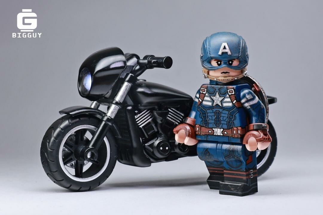 【預訂】【Bigbuy 】美國隊長 + 摩托車 (戰損版)