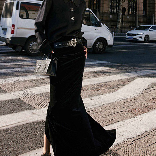 附不規則腰帶造型絲絨質感長裙XS-L (Elegant & Love)