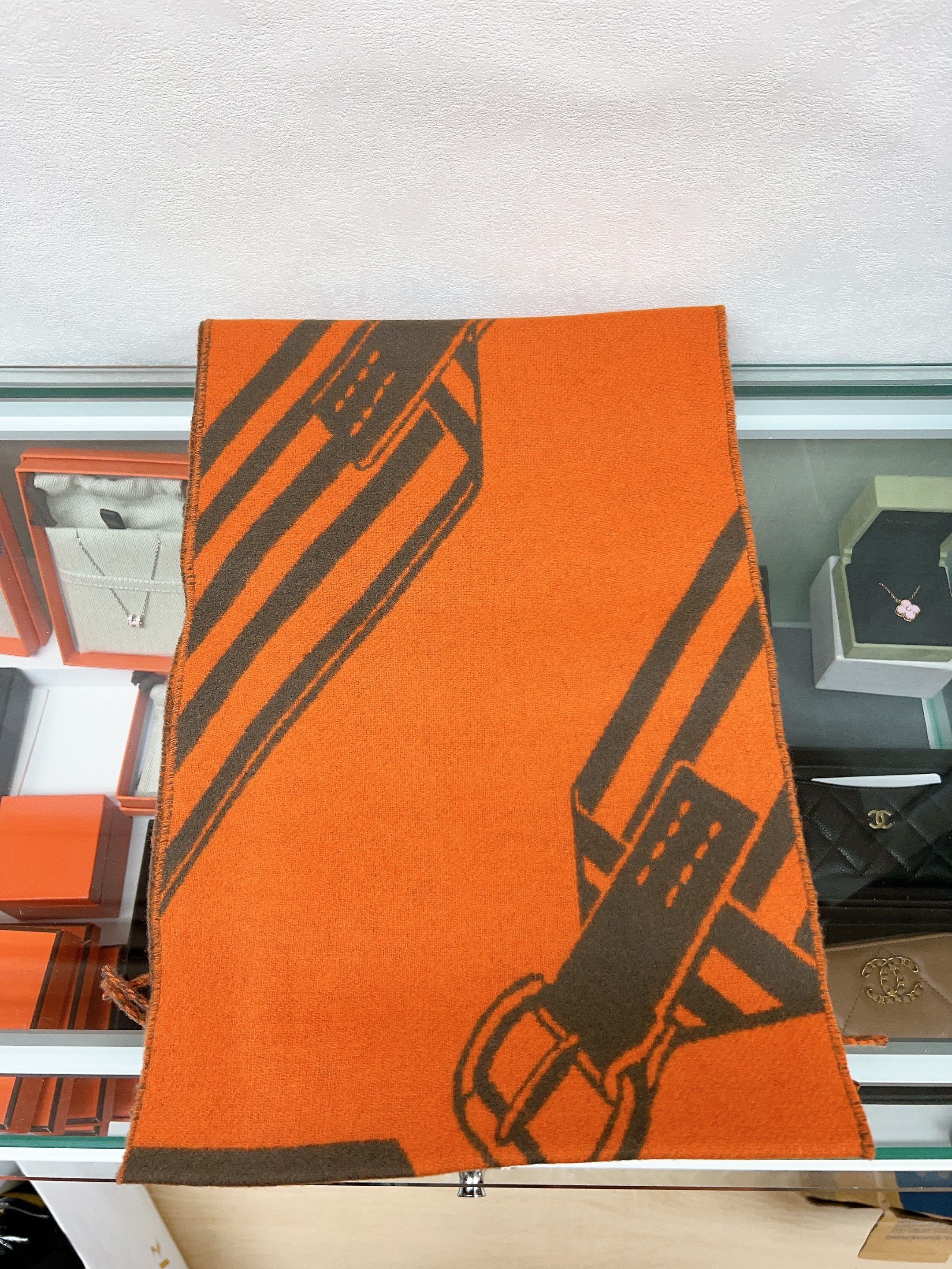 *Unused* Hermes muffler/ scarf sangles en zig zag