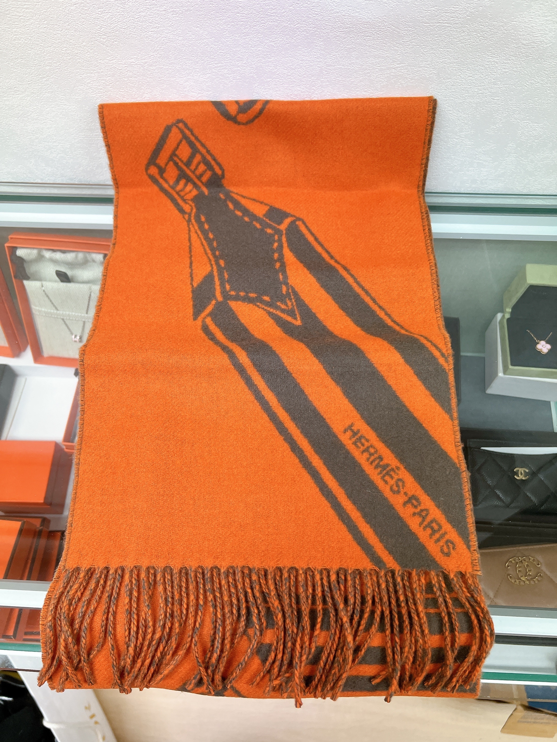 *Unused* Hermes muffler/ scarf sangles en zig zag