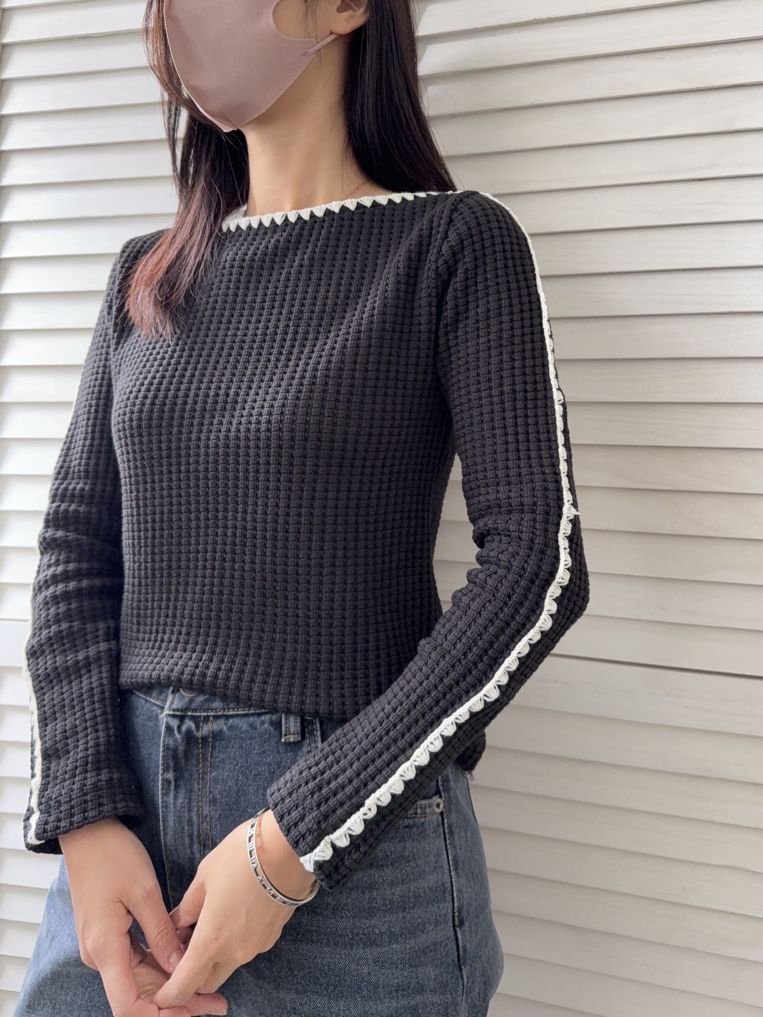 【現貨】 兩色窩夫格仔質感長袖