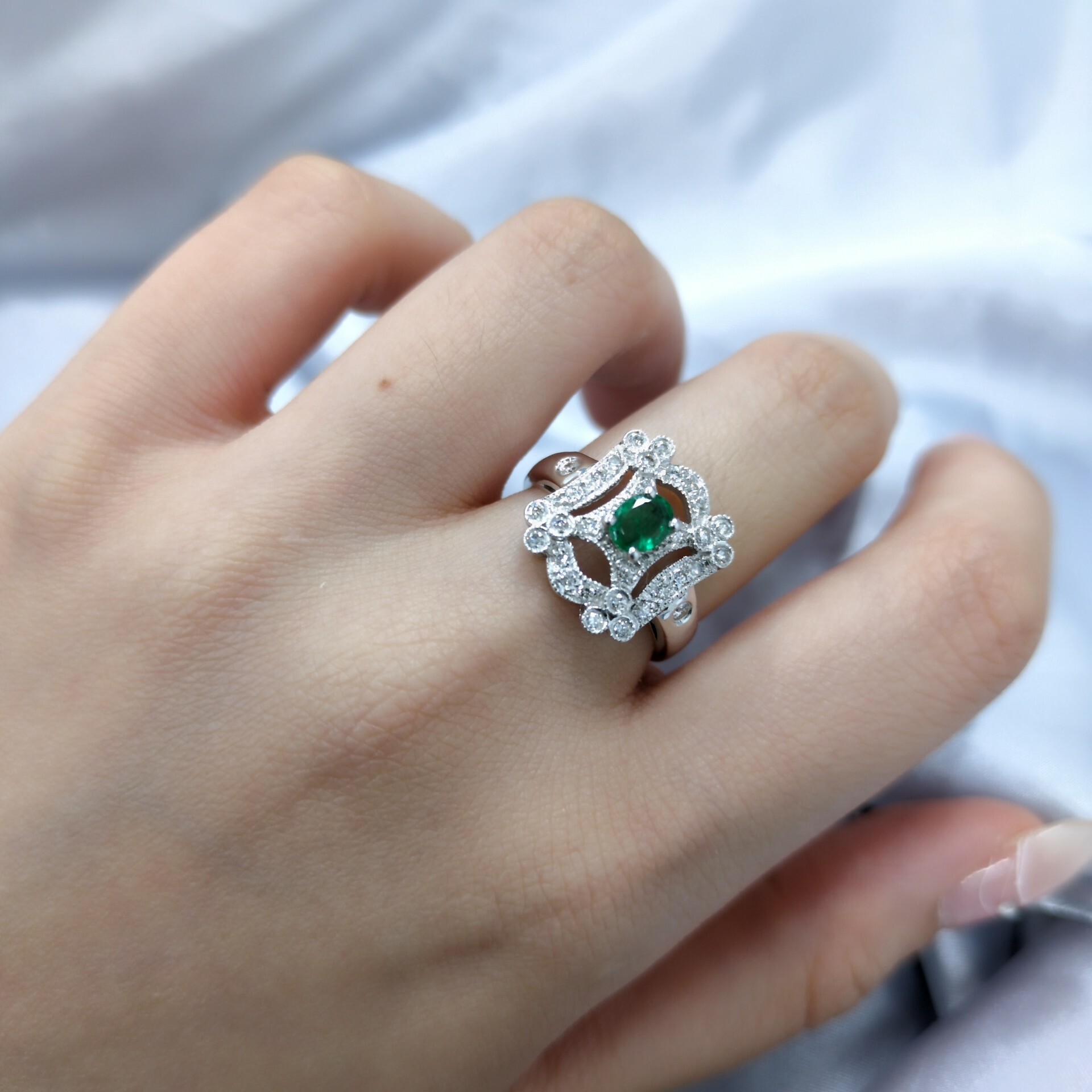 18K White Gold 0.36ct Emerald and Diamond Ring