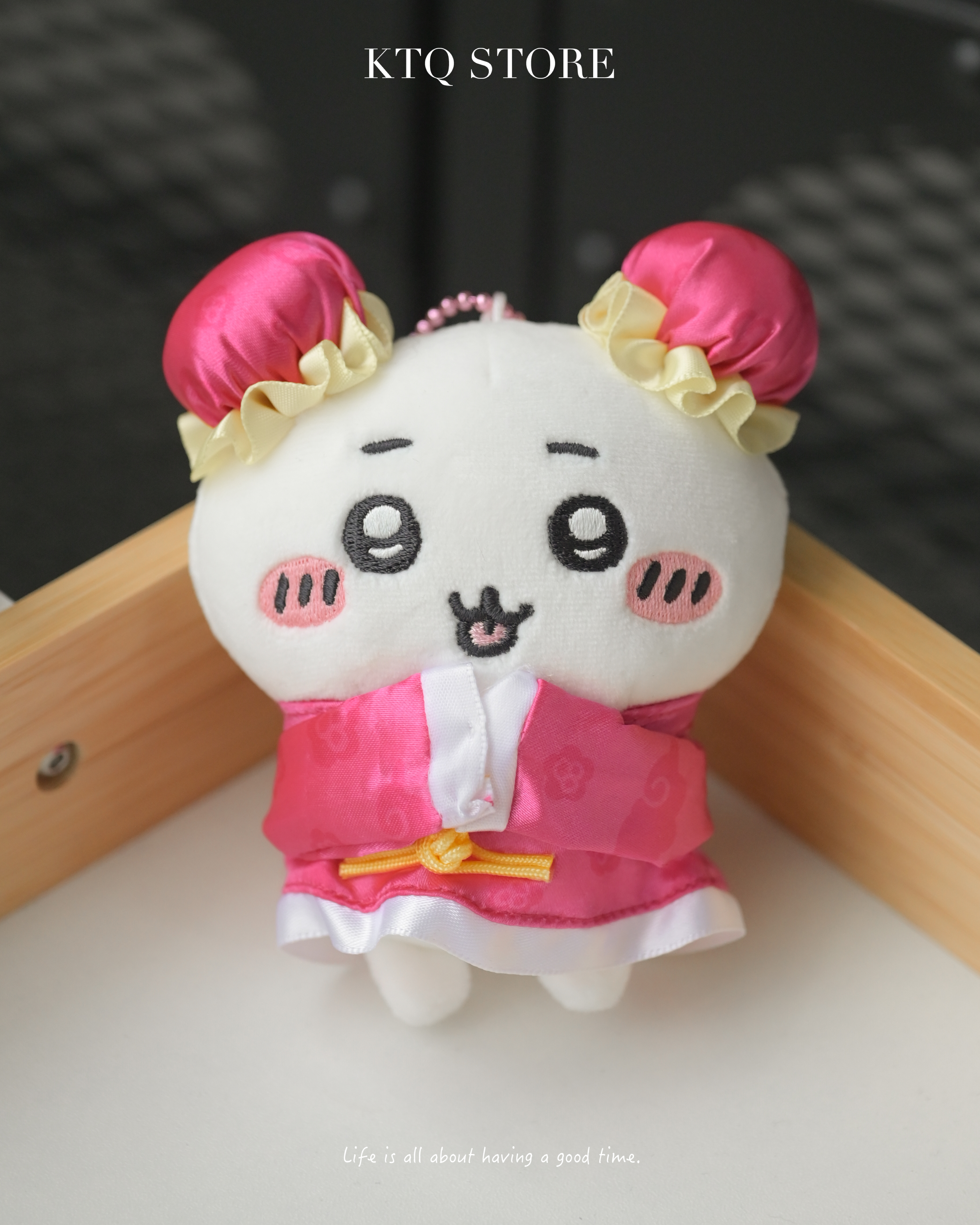 KTQ STORE ‧  日本 Chiikawa 吉伊卡哇 來來飯店 吊飾