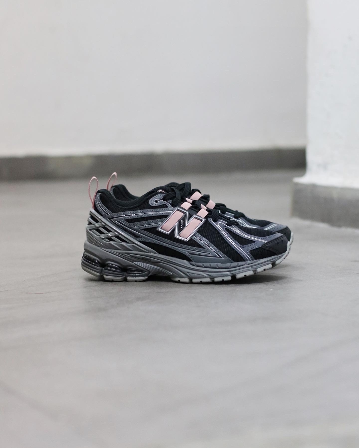 New Balance M1906RHC Black Pink 黑灰粉