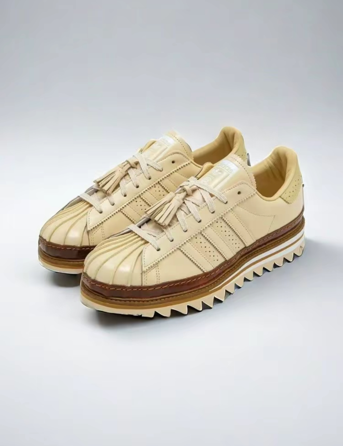 Adidas Originals Superstar x Clot 奶茶色 牛津鞋 皮革 雕花 厚底 男女同款 JQ6117/預購